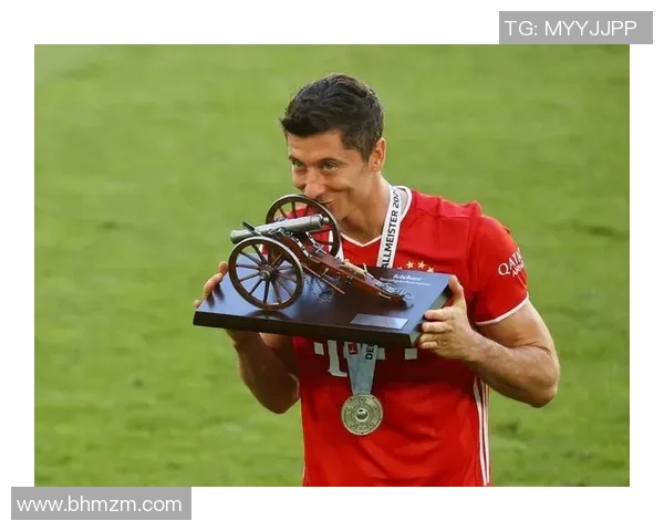 莱昂内尔梅西与莱万多夫斯基 谁是当今足坛最强莱字球星